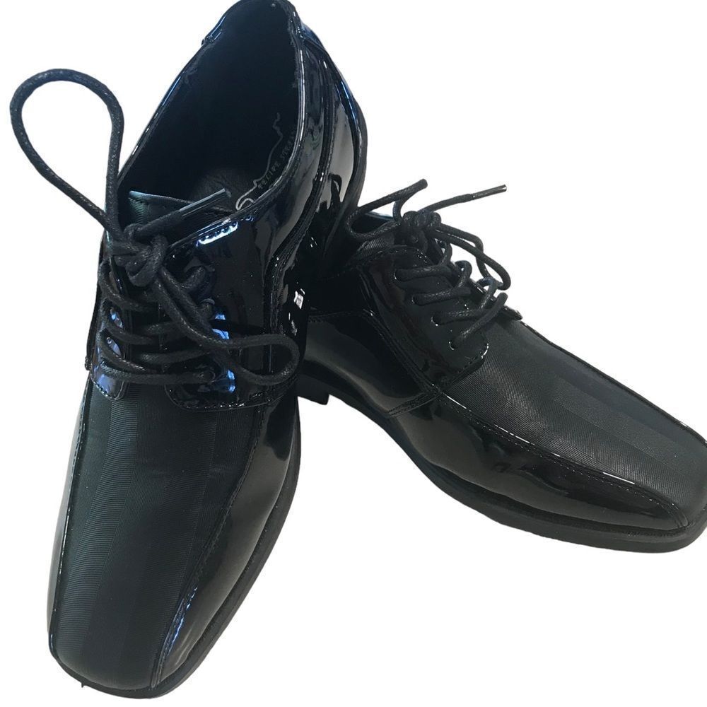 Felipe Stefano size 5Y black dress shoes perfect condition worn once for a wed